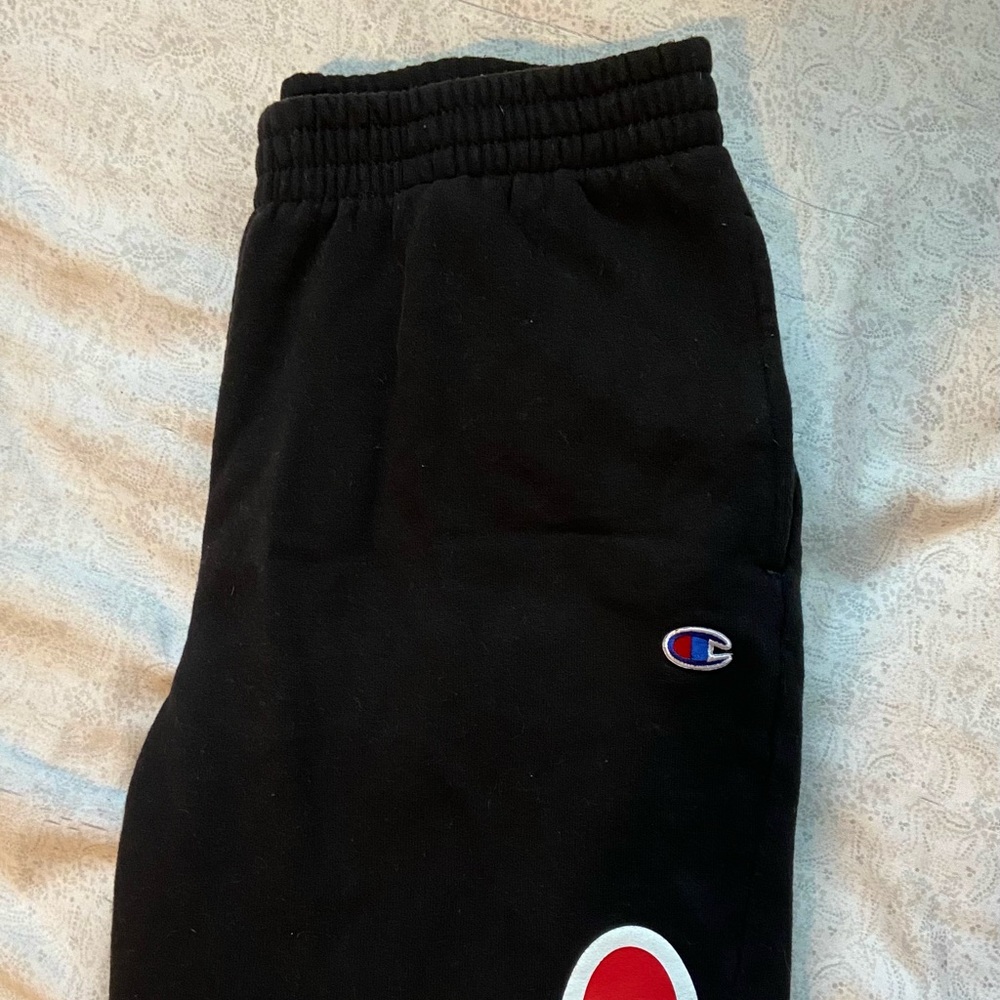 BLACK CHAMPIONS SWEATPANTS 🖤